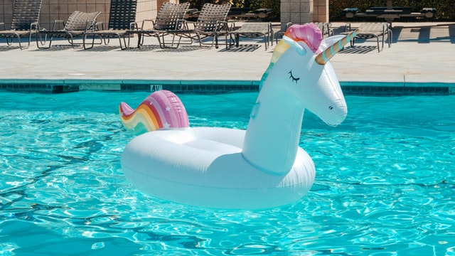 Make Your Pool-Day Iconic With these Inflatable Products